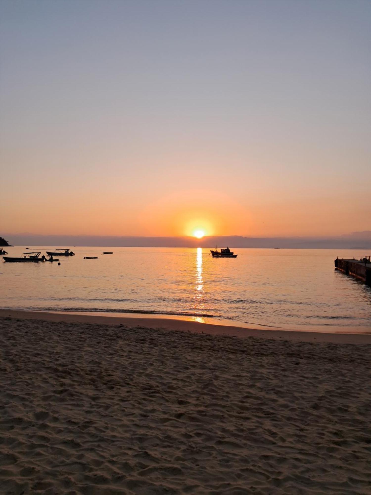 Suítes Encanto do Pai Praia de Araçatiba Quarto foto