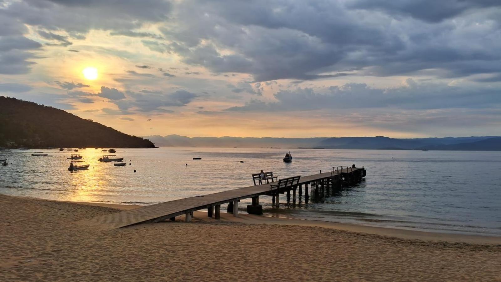 Suítes Encanto do Pai Praia de Araçatiba Exterior foto