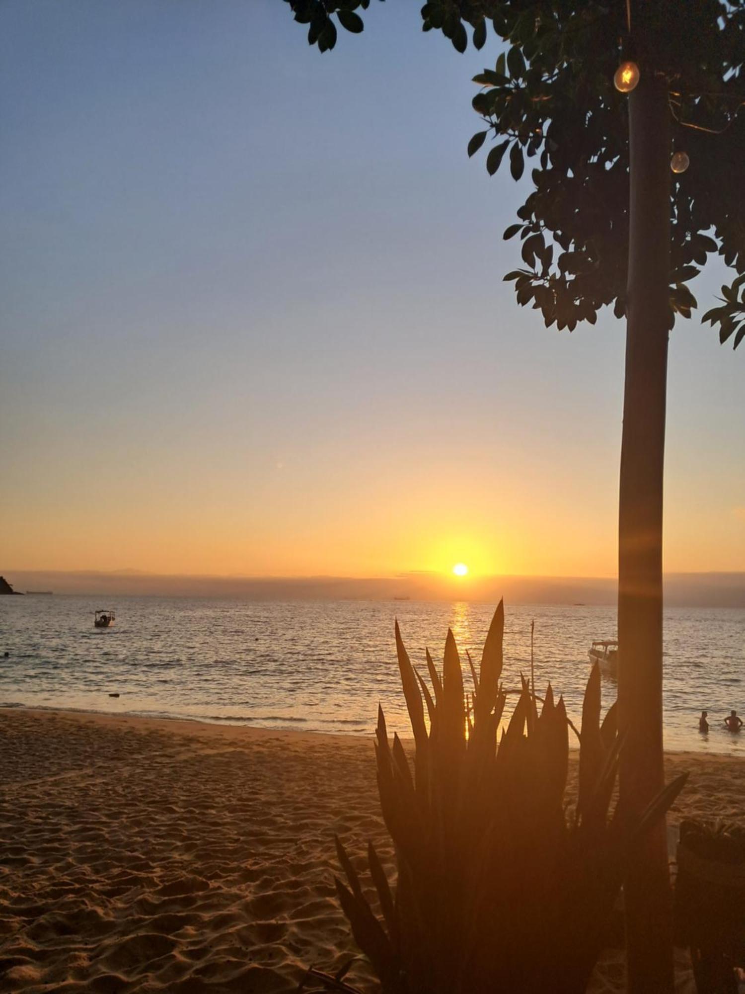 Suítes Encanto do Pai Praia de Araçatiba Exterior foto